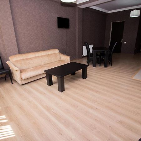 Отель Tbili House Тбилиси Экстерьер фото